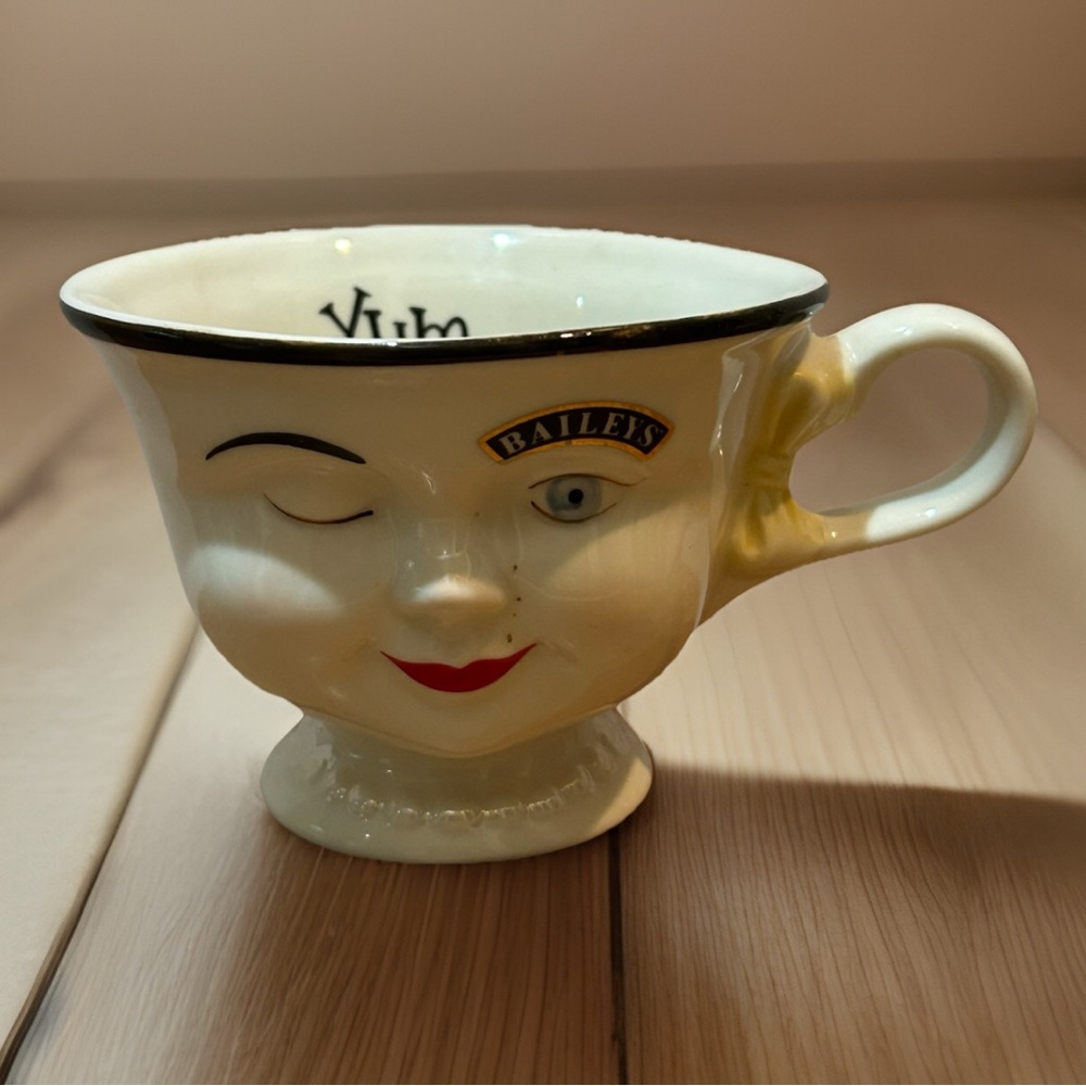 Vintage YUM Bailey Irish Cream RED ROBIN Winking Girl Face Coffee Cup Pearls